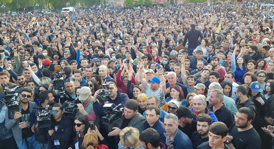 Новости русских сми. Митинг на площадирспублики в Ереване 1.03.21.прямой эфир.