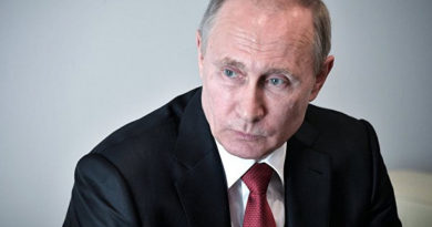 Путин поздравил