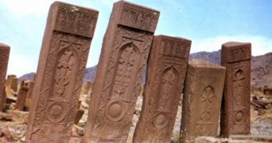 уничтожении армянских хачкаров