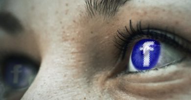 Facebook будет платить