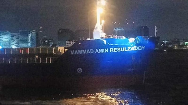 обстрелял азербайджанский корабль