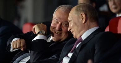 Путин поздравил Армена