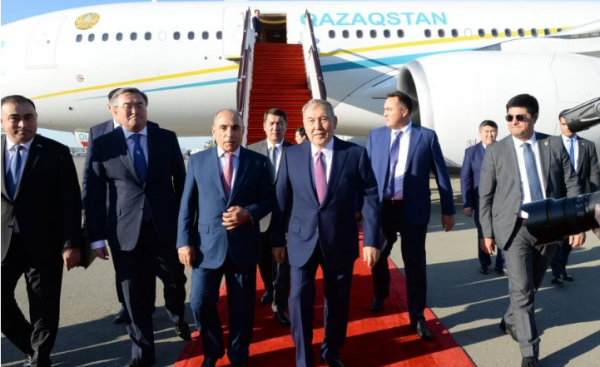 Назарбаев прибыл в Азербайджан