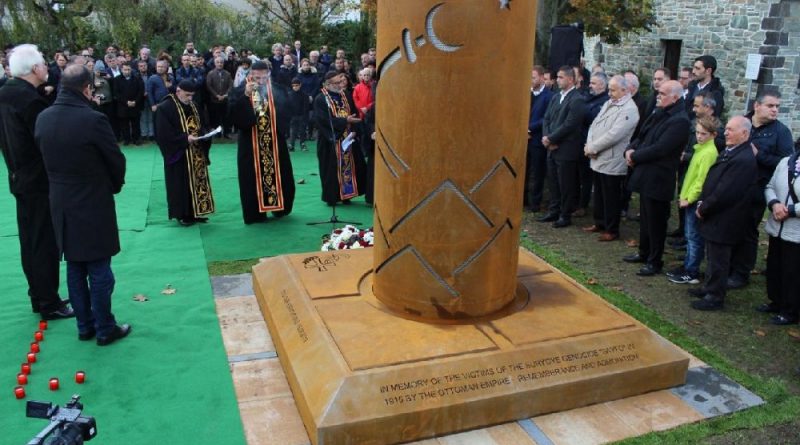 Установлен памятник геноциду ассирийцев