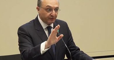 глава МИД Армении жестко ответил азербайджанскому депутату