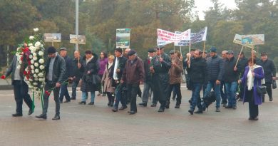 в Ереване прошел митинг в честь жертв