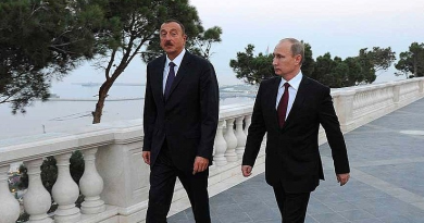 Путин позвонил Алиеву