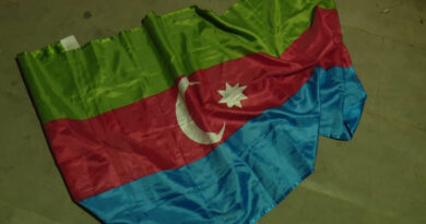 сорвала флаг Азербайджана