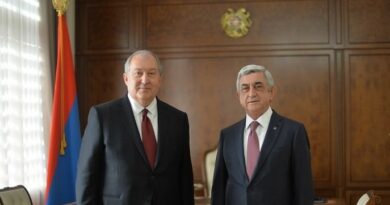 Президент Армении встретился