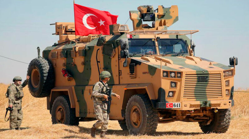 Турецкие военные открыто плюют