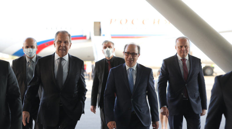 Айвазян Лавров