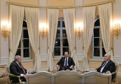 Пашинян провел встрчу с премьер-министром Азербайджана